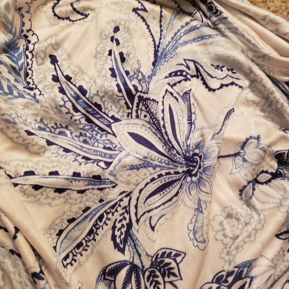 2/$20 EXPRESS paisley one shoulder side cinch top - Picture 4 of 5